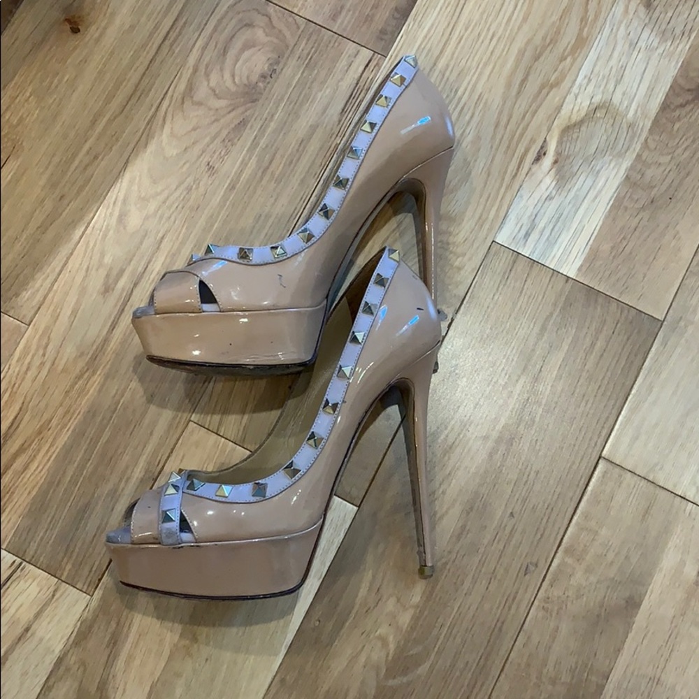 Nude Valentino Heels